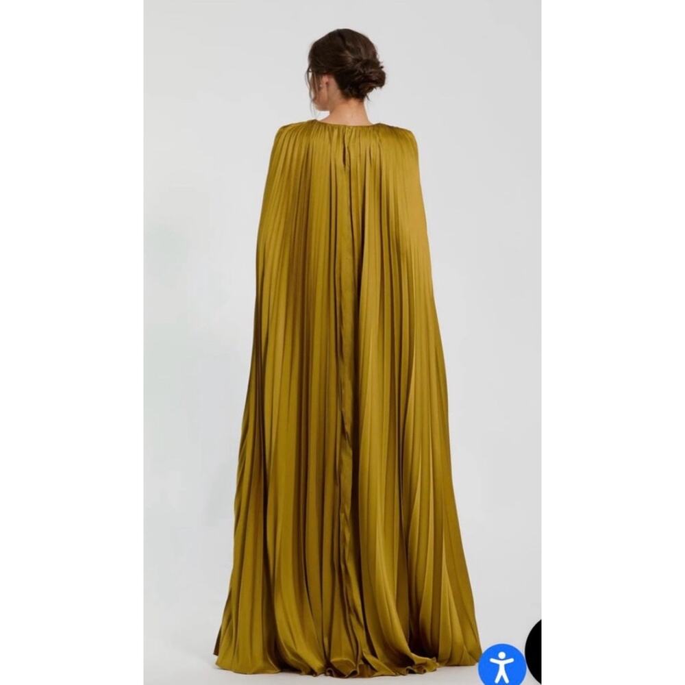 Mac Duggal Pleated Charmeuse V Neck Gown With Cape - Picture 2 of 8